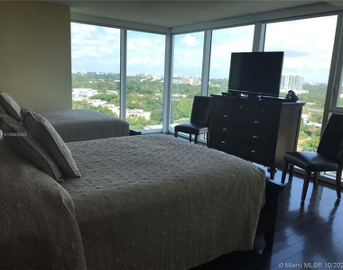 2101 Brickell Ave - Photo Thumbnail 8