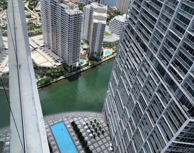 475 Brickell Ave - Photo Thumbnail 14