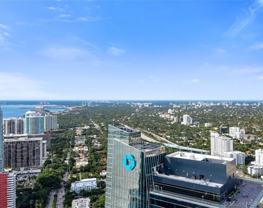 1425 Brickell Ave - Photo Thumbnail 17