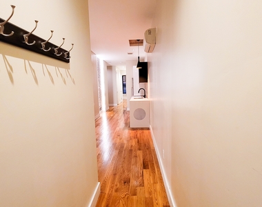 385 Chauncey Street - Photo Thumbnail 10