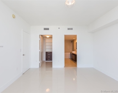 465 Brickell Ave Apt 5304 - Photo Thumbnail 12