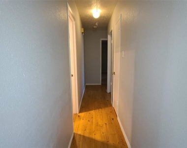 1613 Hillwood Drive - Photo Thumbnail 2