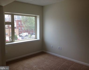 4203 Walnut St #303 - Photo Thumbnail 4