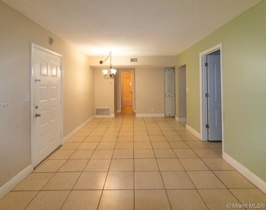 2700 Riverside Dr - Photo Thumbnail 7