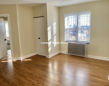 4521 North Malden St. - Photo Thumbnail 0