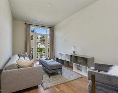 218 S Oakland Ave Unit 203 - Photo Thumbnail 5