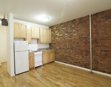 189 West 10th Street - Photo Thumbnail 3