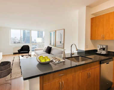 66 West 38th Street - Photo Thumbnail 0