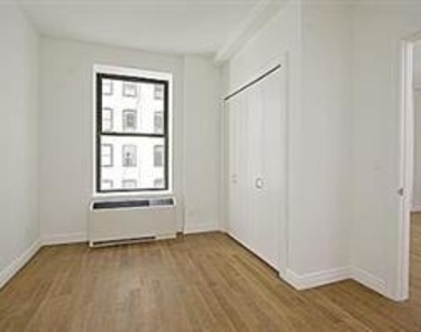 225 Fifth Ave - Photo Thumbnail 2