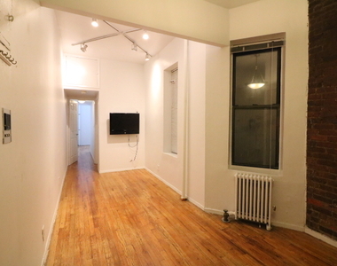 515 West 46th Street - Photo Thumbnail 1