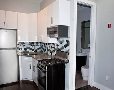 125 Park Avenue - Photo Thumbnail 2