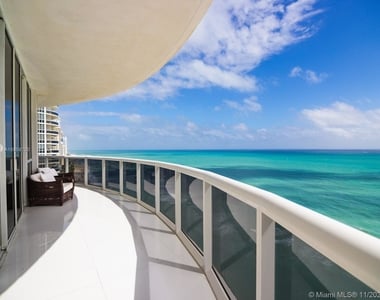 15811 Collins Ave - Photo Thumbnail 6