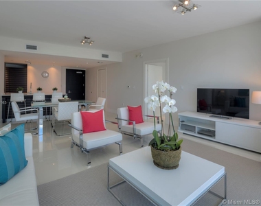 200 Biscayne Boulevard Way - Photo Thumbnail 11