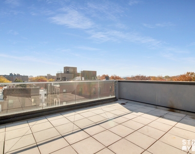 735 Greene Avenue - Photo Thumbnail 10