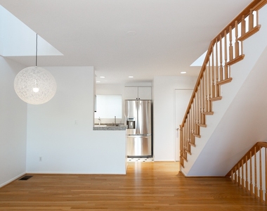 753 Pier Ave - Photo Thumbnail 17