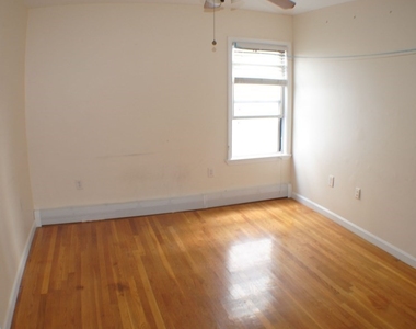 15 Aspinwall Ave - Photo Thumbnail 3