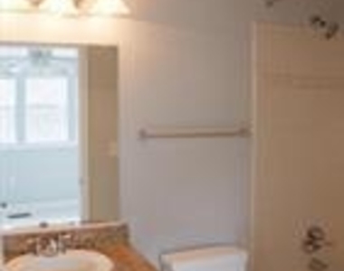 1633 N Colonial Ter #402 - Photo Thumbnail 24