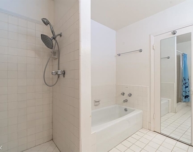 8380 Waring Ave Apt 302 - Photo Thumbnail 5