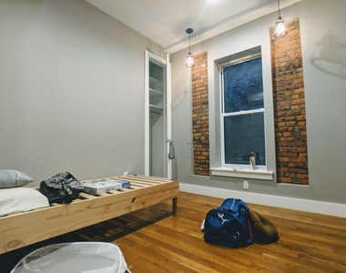 909 saint marks - Photo Thumbnail 6