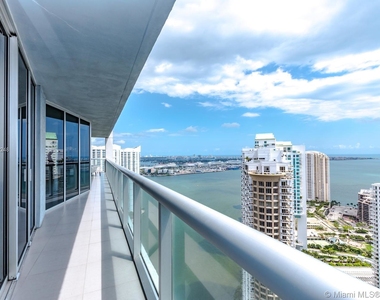 465 Brickell Ave - Photo Thumbnail 22