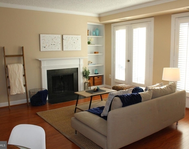 801 S Pitt St #332 - Photo Thumbnail 4