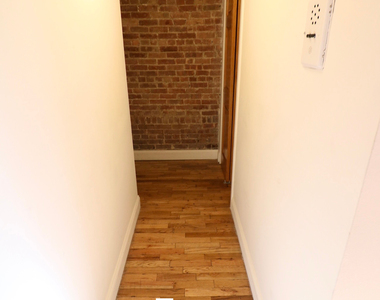 323 West 75th Street - Photo Thumbnail 11