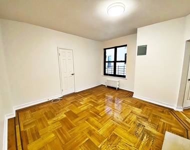 8814 Bay Parkway - Photo Thumbnail 4