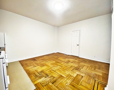 8814 Bay Parkway - Photo Thumbnail 2