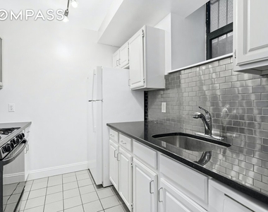 471 VANDERBILT AVENUE - Photo Thumbnail 0