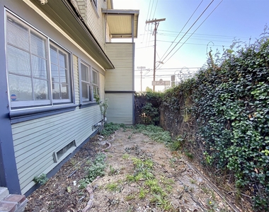 604 Douglas St - Photo Thumbnail 21