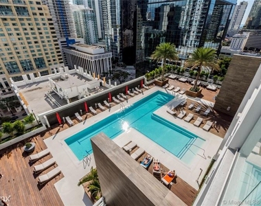 1080 Brickell Ave - Photo Thumbnail 14