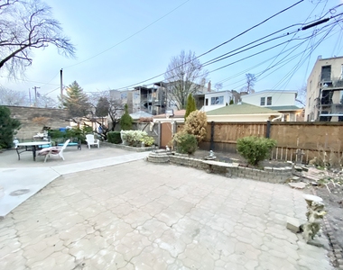 1628 West Rascher Avenue - Photo Thumbnail 21