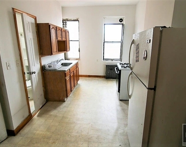 245 Montrose Avenue - Photo Thumbnail 0