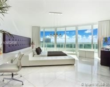 1643 Brickell Ave Apt 2900 - Photo Thumbnail 7