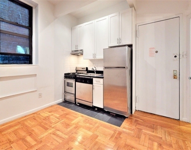 220 East 85th Street - Photo Thumbnail 7