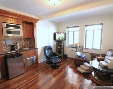 5 Tudor City Pl - Photo Thumbnail 1