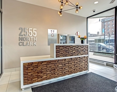 2555 N Clark - Photo Thumbnail 1