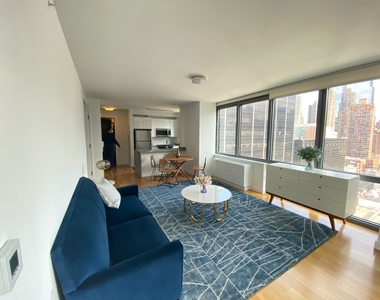 606 West 57th Street - Photo Thumbnail 11