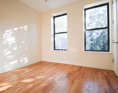 867 Knickerbocker Avenue - Photo Thumbnail 2