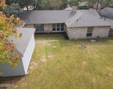 12402 Westella Drive - Photo Thumbnail 22