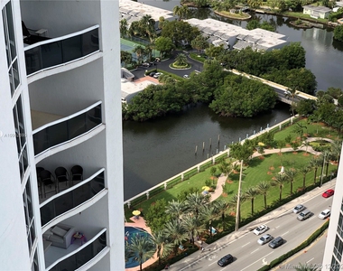 15901 Collins Ave - Photo Thumbnail 9