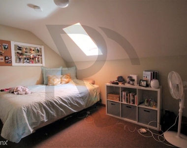 1520 W Melrose St 2f - Photo Thumbnail 14