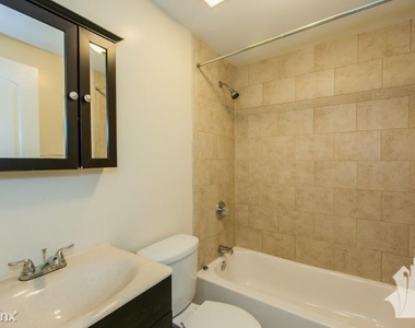 445 W Barry Ave 506 - Photo Thumbnail 7