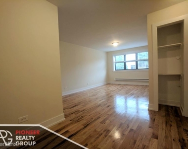 555 W Arlington Pl 308 - Photo Thumbnail 3