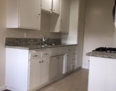 4232 Fair Ave 10 - Photo Thumbnail 2