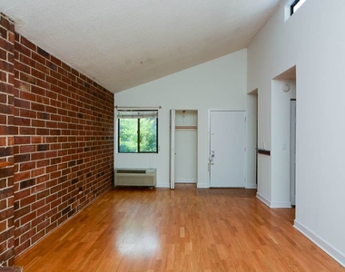 915 W. Montana, Unit 22 - Photo Thumbnail 8