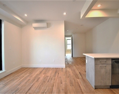 1526 Park Pl - Photo Thumbnail 0