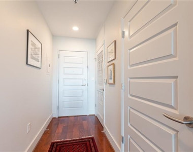 1080 Peachtree Street Ne - Photo Thumbnail 8