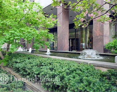 300 East 75th St - Photo Thumbnail 3