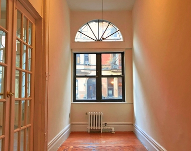 32 West 73rd Street - Photo Thumbnail 8